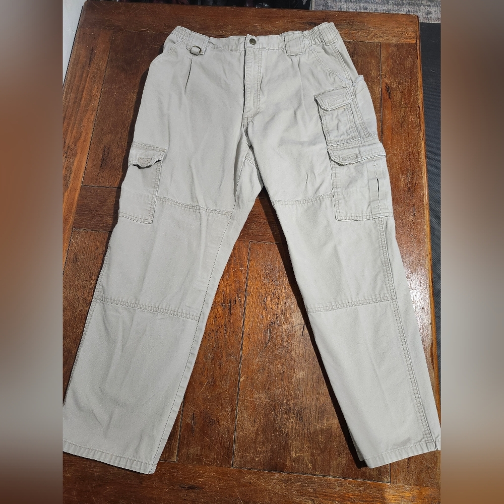 5.11 Tactical Series 74251 Men's‎ Utility Pants Khaki color Size 36 X 30